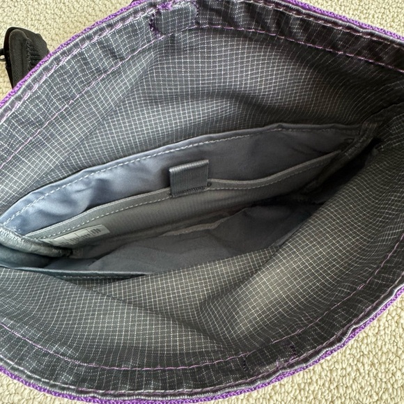 Nike ACG Aysèn Fanny Pack - Picture 8 of 8